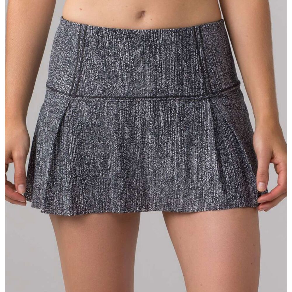 Lululemon Lost In Pace Skirt in Sea Spray Alpine White Black